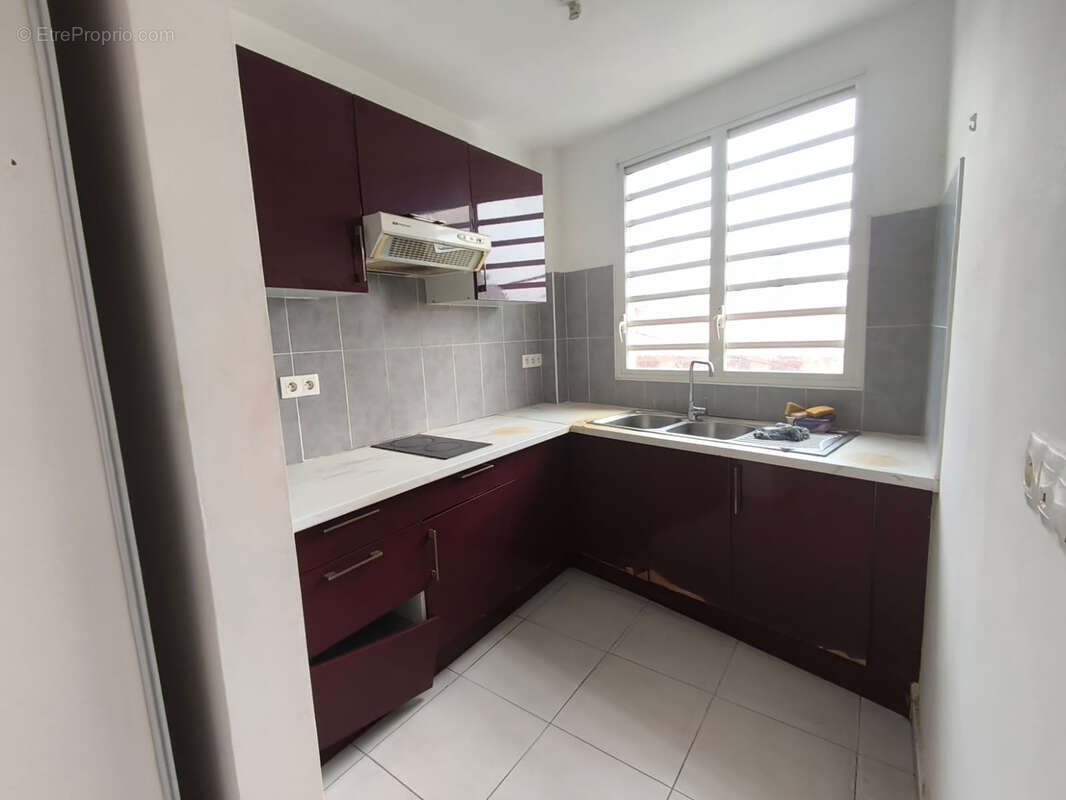 Appartement T2 avec ascenseur - 47m2 - centre-ville de CAYENNE - photo 5