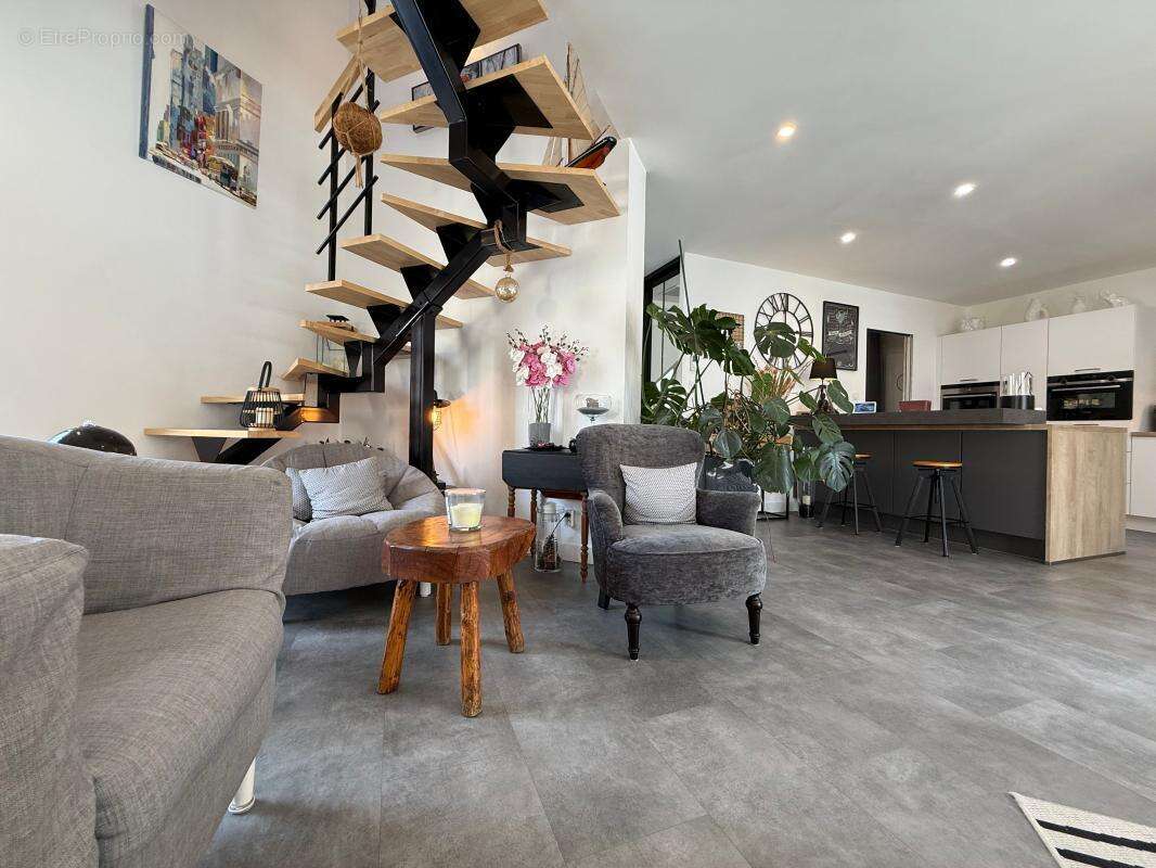 Maison à SAINT-SULPICE-DE-ROYAN