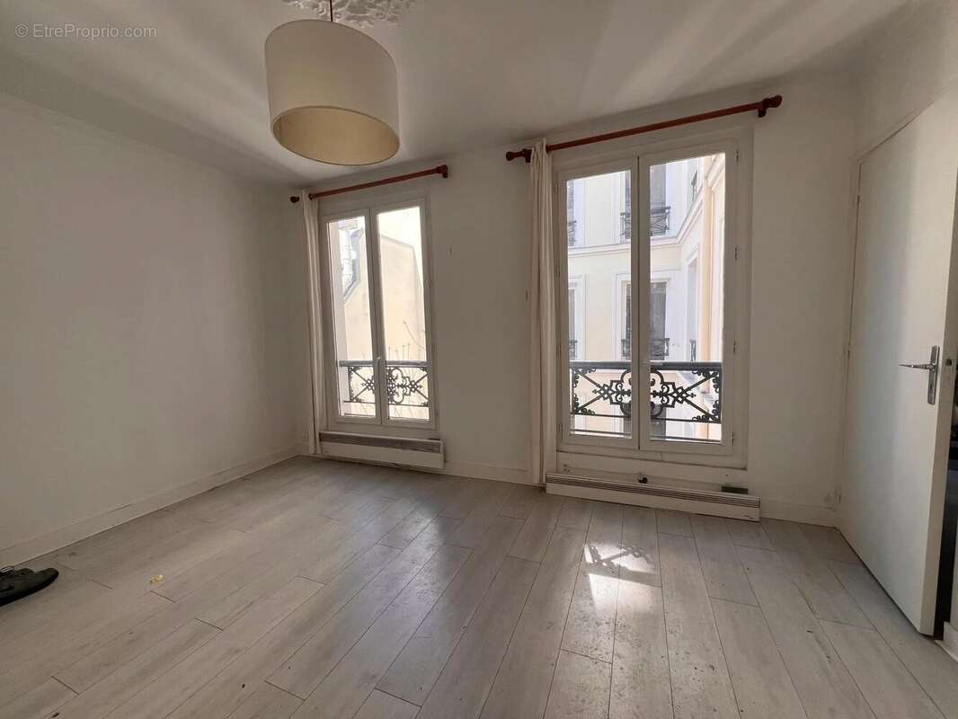 Appartement à PARIS-7E
