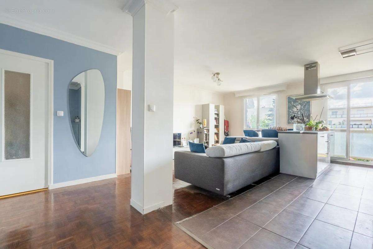 Appartement à SAINT-MAUR-DES-FOSSES