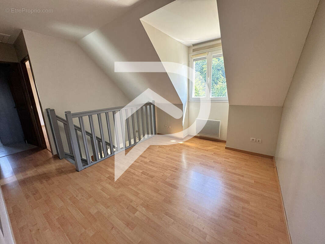 Maison à LA CHAUSSEE-D&#039;IVRY