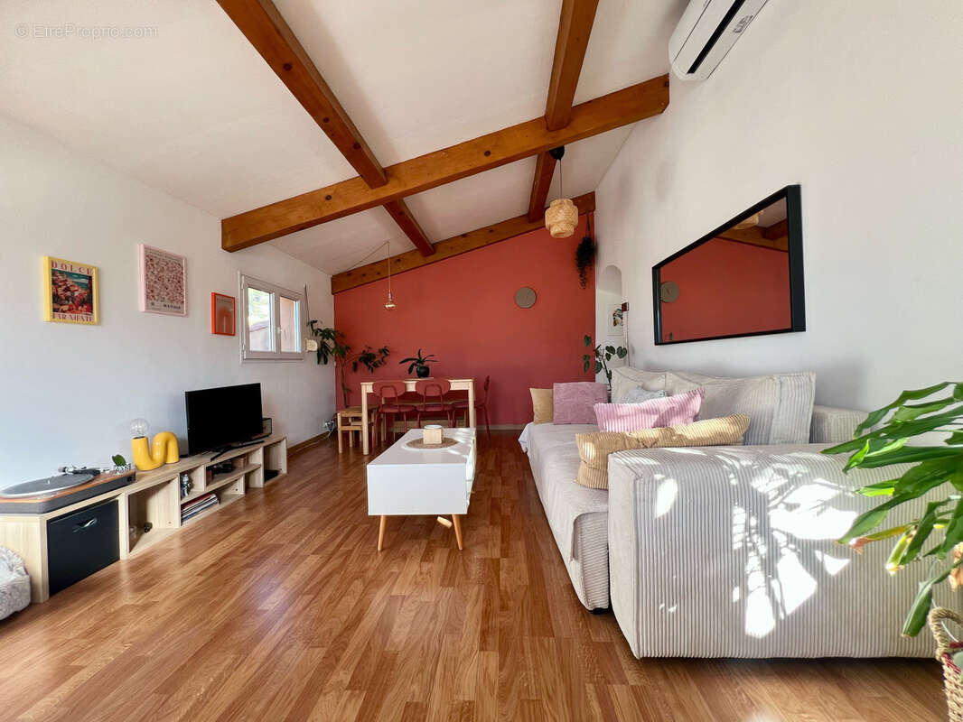 Appartement à AURIOL