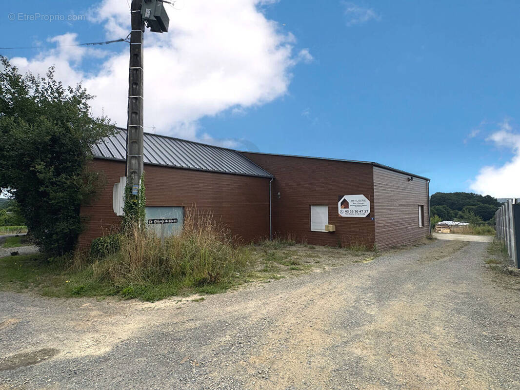 Commerce à ATHIS-DE-L&#039;ORNE