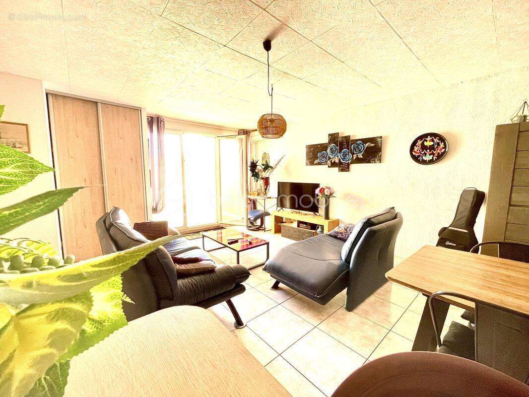 Appartement à SAINTE-MARIE