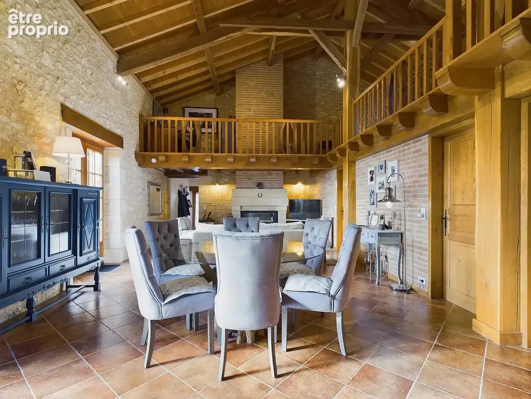 Maison magnifiquement rénovée avec écuries et potentiel de revenus - photo 5