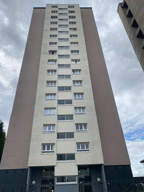 Appartement à VILLENEUVE-LA-GARENNE