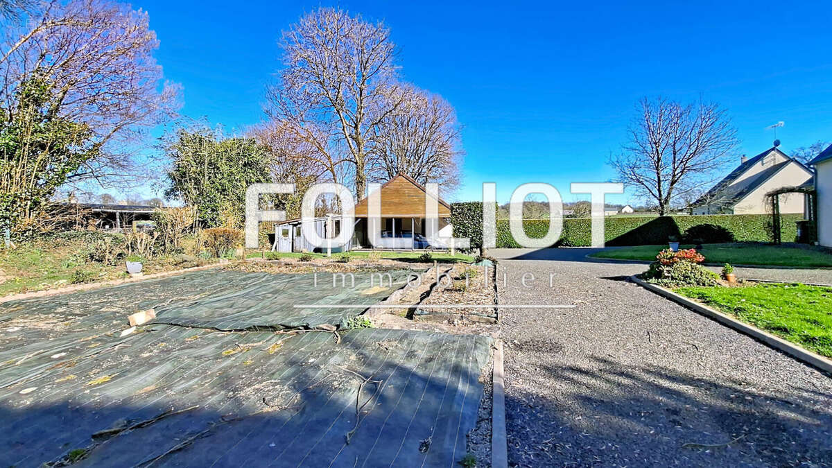 Maison à VILLEDIEU-LES-POELES