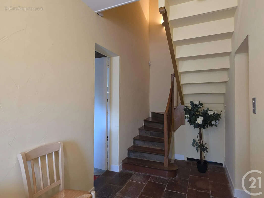 Maison 111 m² à Montesquieu-Volvestre  - photo 4