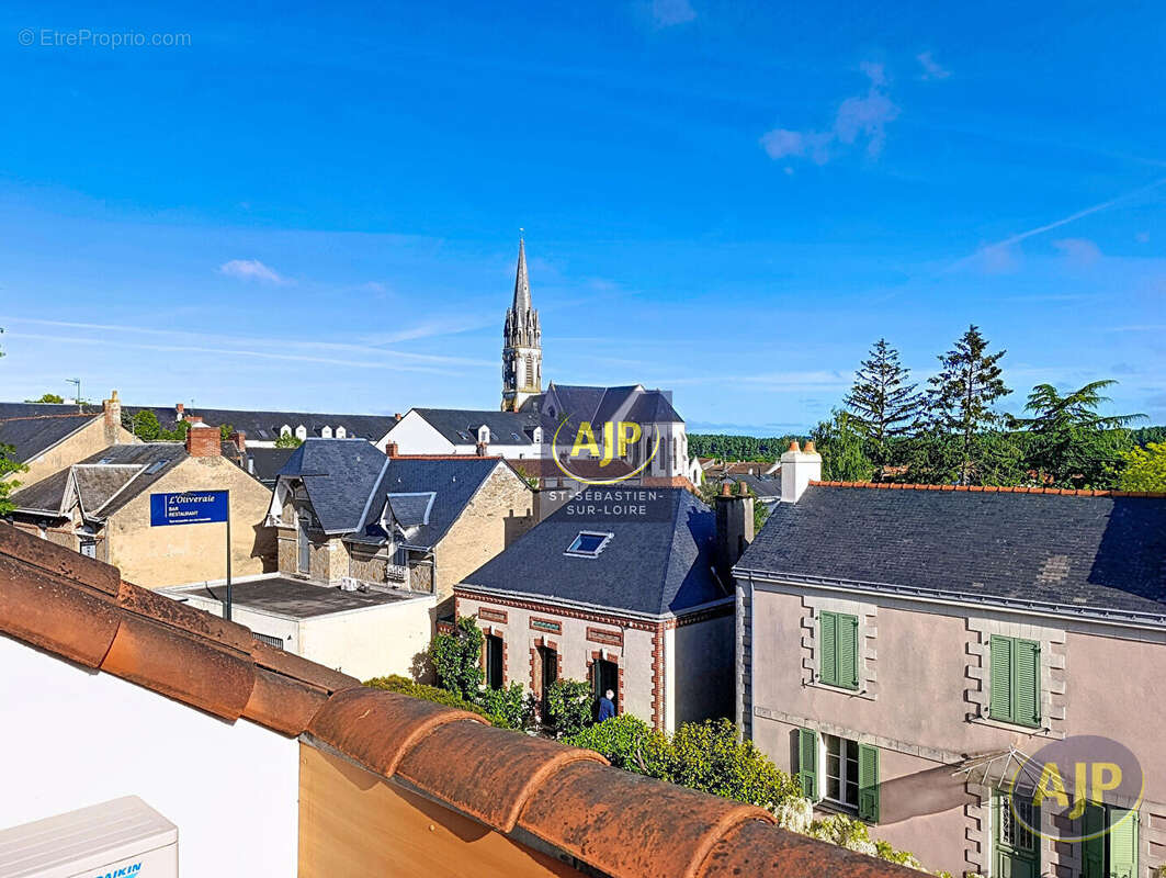 Appartement à SAINT-SEBASTIEN-SUR-LOIRE