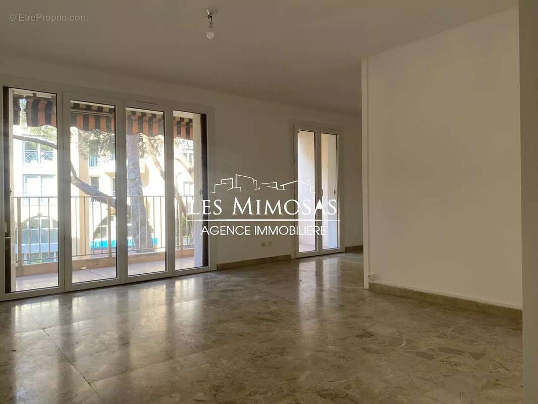 Appartement à FREJUS