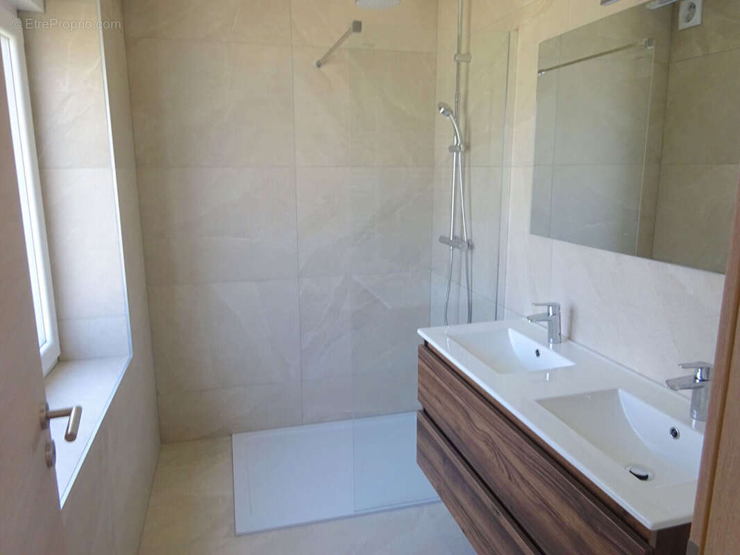 Appartement  5 pièce(s) 140 m2 - photo 5