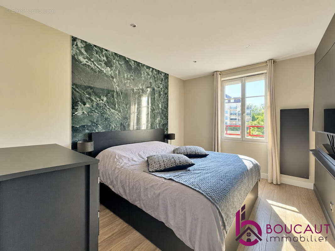 Appartement à LE PLESSIS-ROBINSON