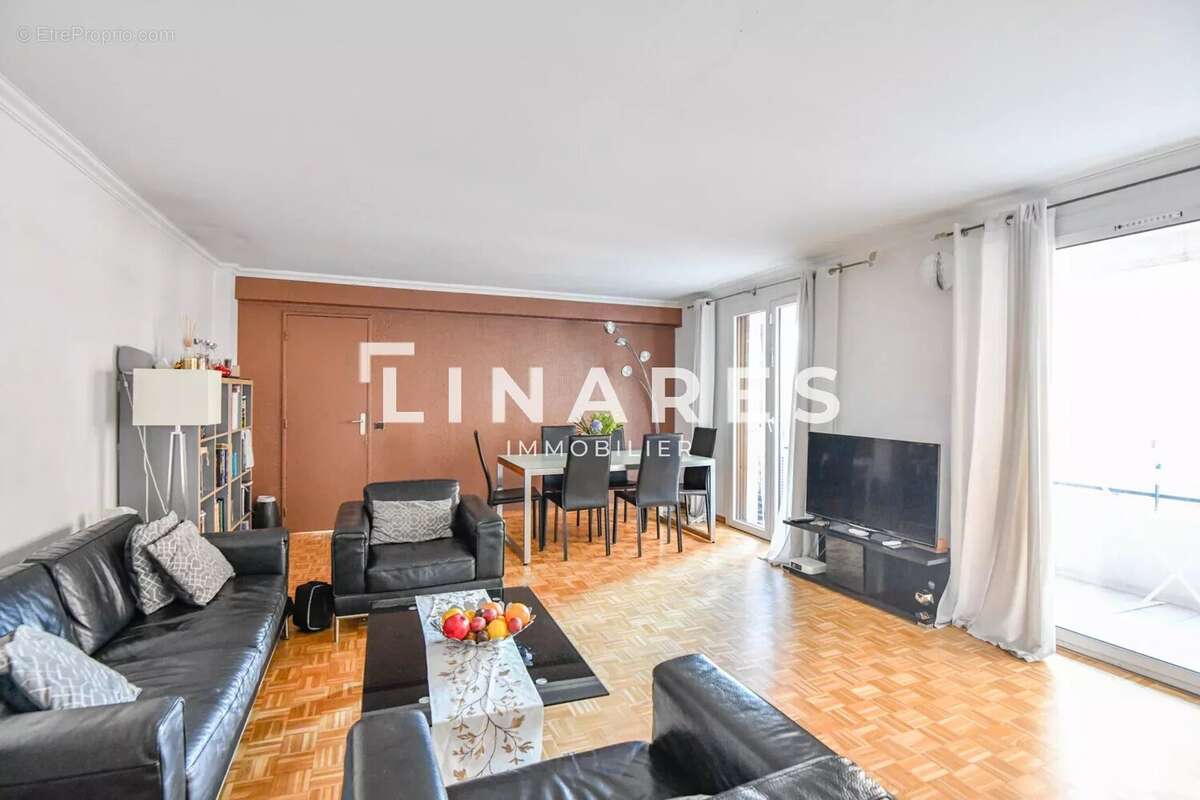 Appartement à MARSEILLE-4E