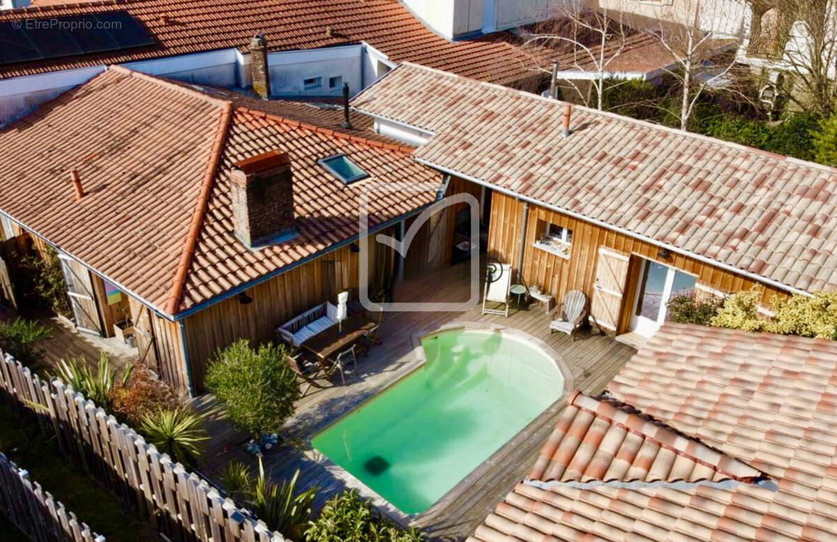Maison à GUJAN-MESTRAS