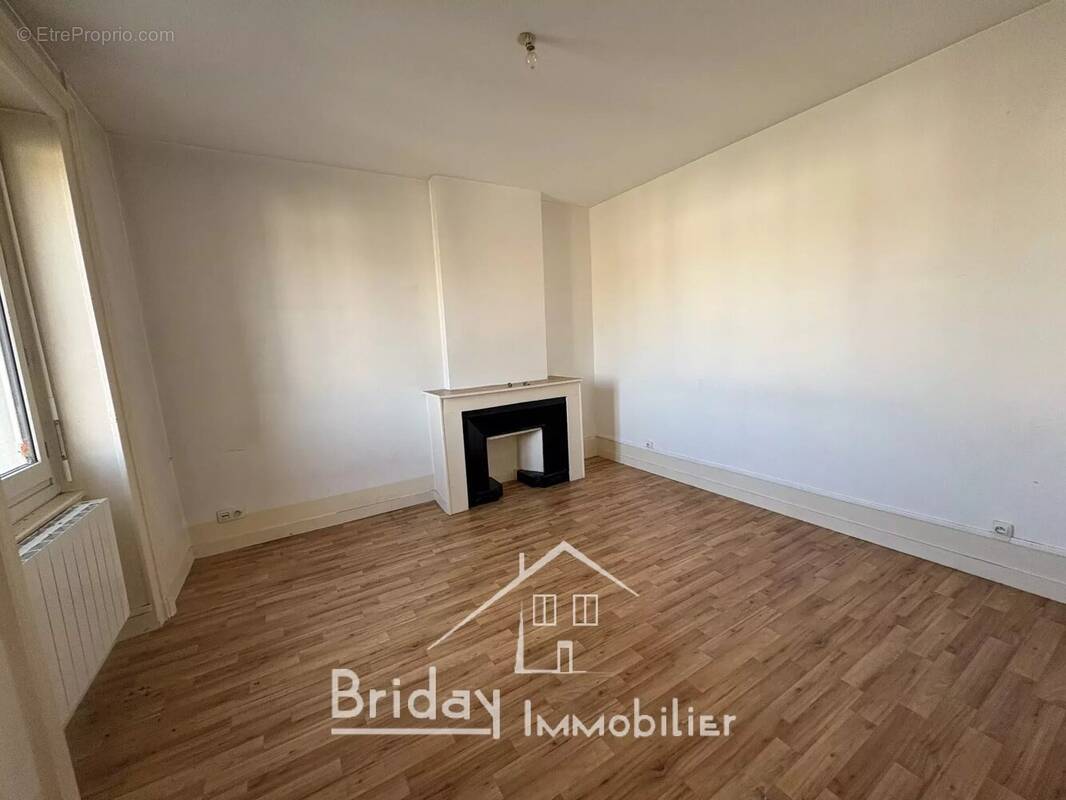 Appartement à SAINT-SYMPHORIEN-D'OZON