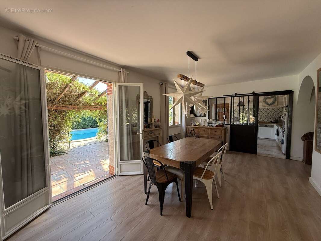 Maison 243 m² à Menville  - photo 8