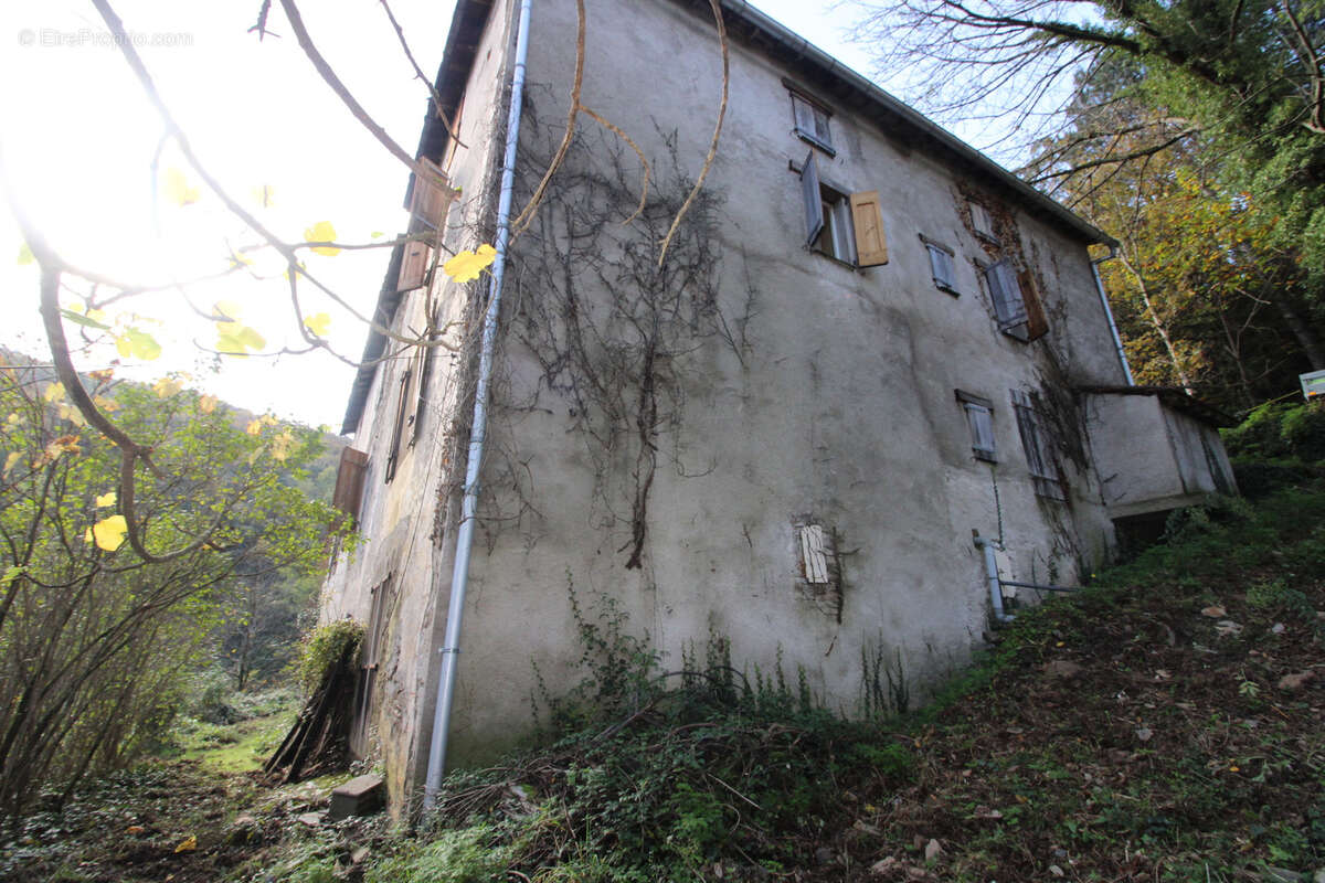 Maison à SAUMANE