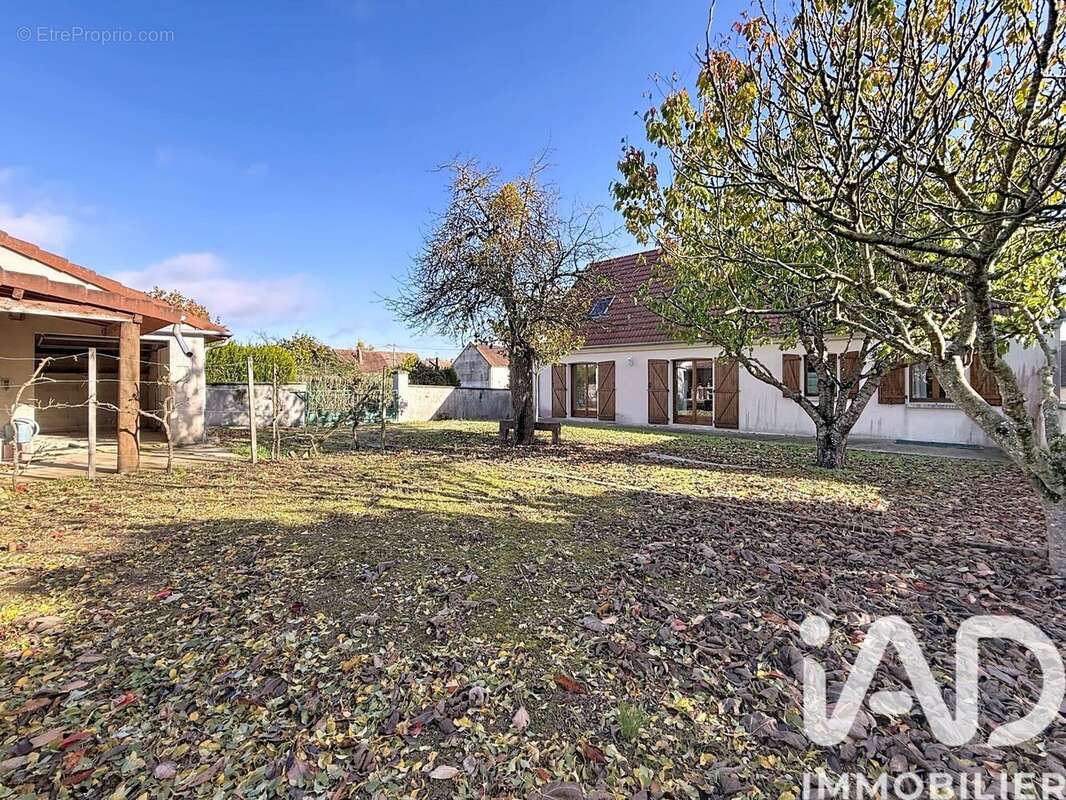 Photo 3 - Maison à CHAMPLOST