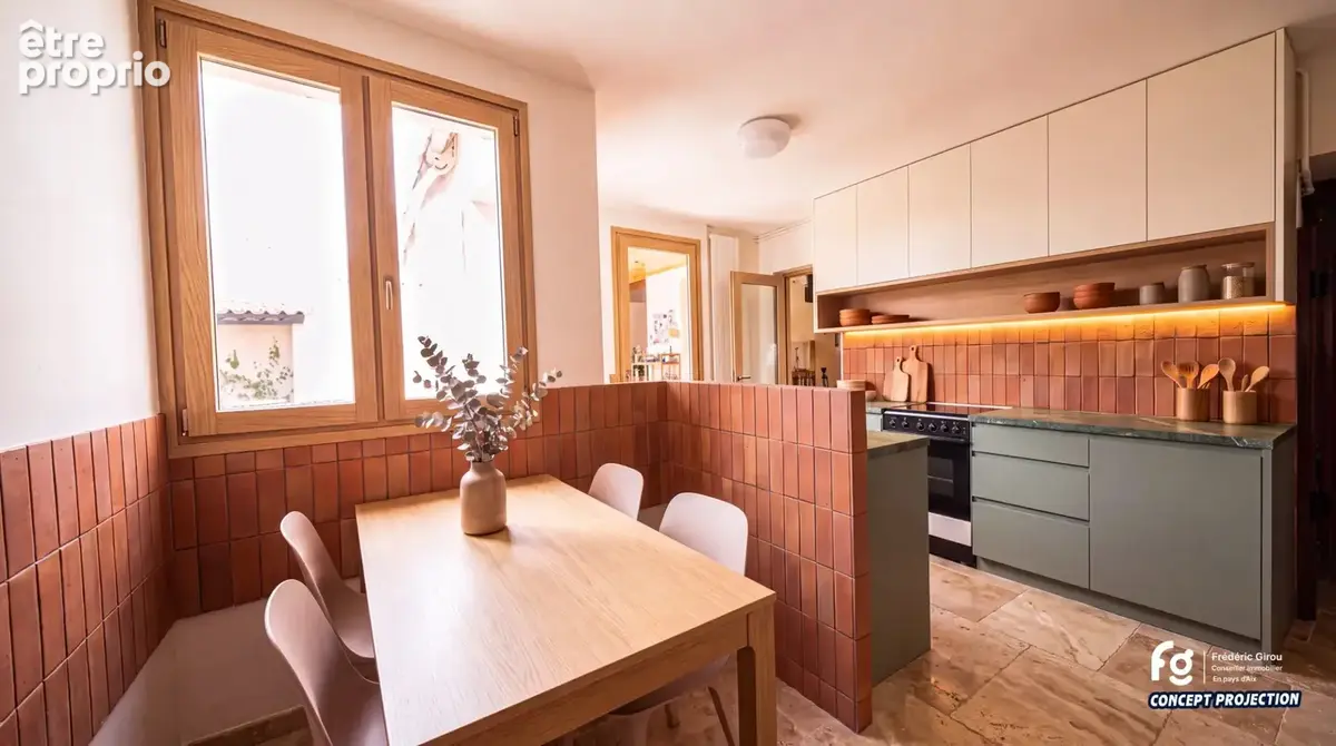 Lançon-de-Provence – Maison de charme T5 de 150 m² avec patio, terrasse panoramique, studio et garage - photo 10