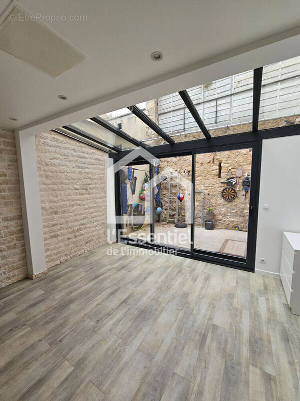 Appartement à VAUX-SUR-SEINE