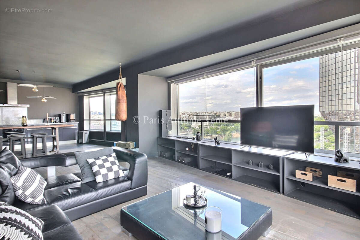 Appartement à PARIS-15E