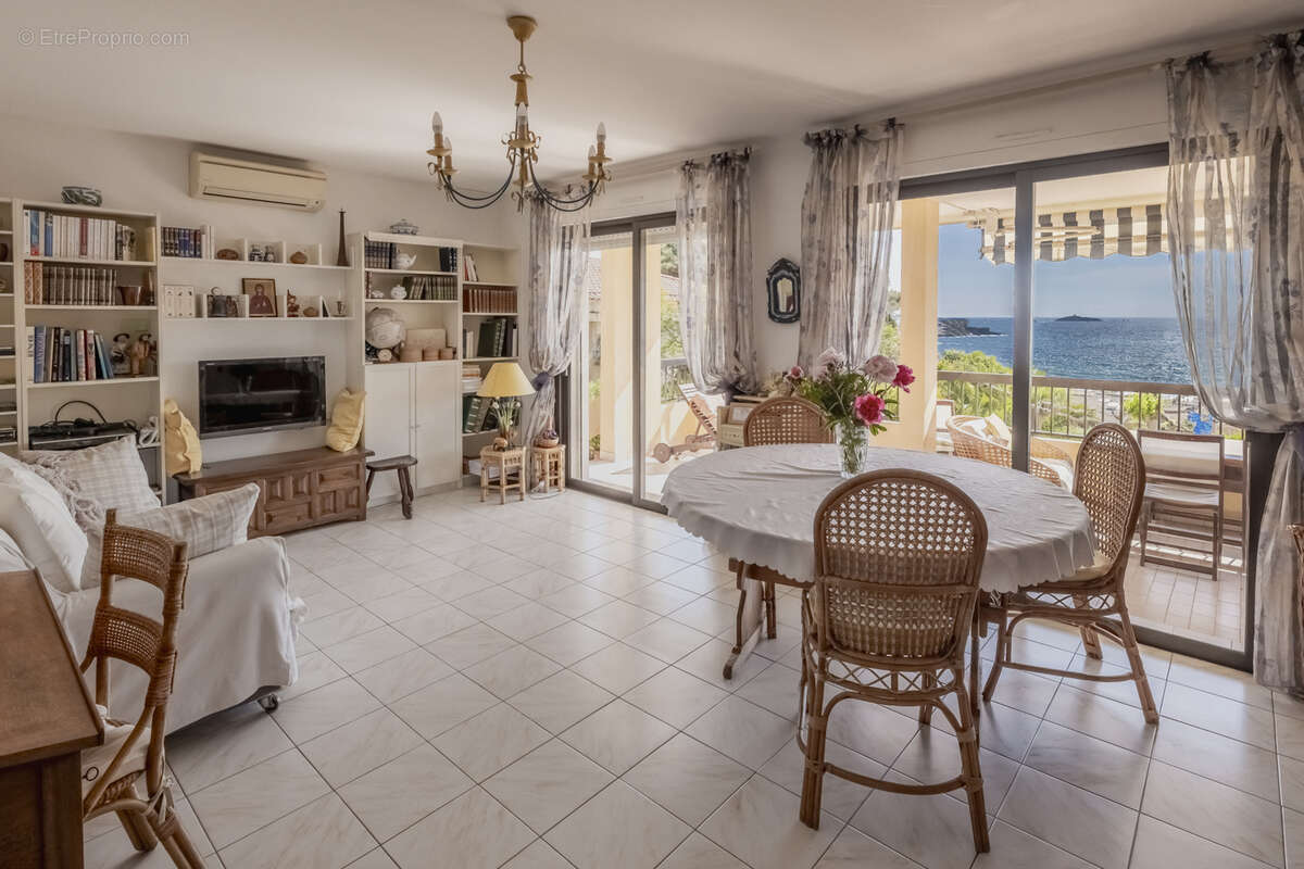 Appartement à SIX-FOURS-LES-PLAGES