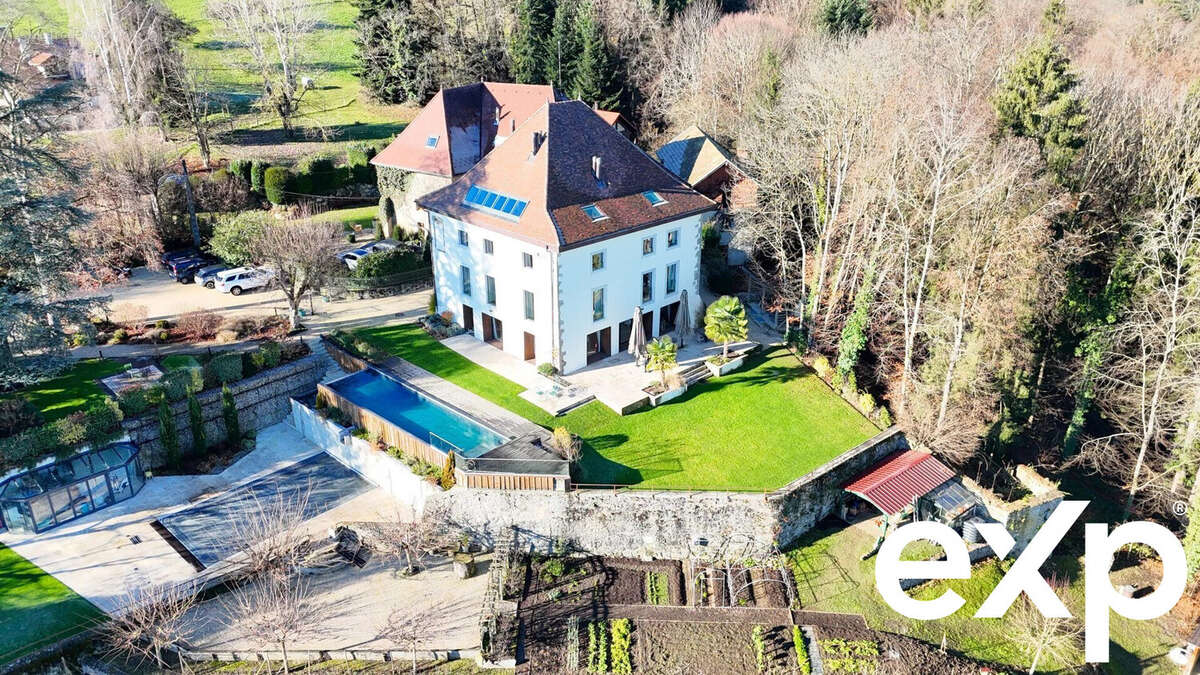 Maison à PERS-JUSSY