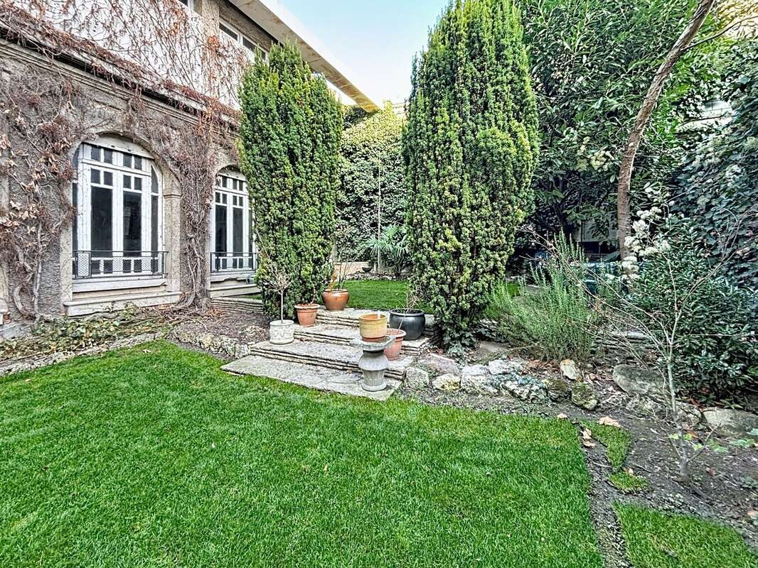 Maison à vendre 15 pièces, jardin et garages REIMS (51) - photo 15