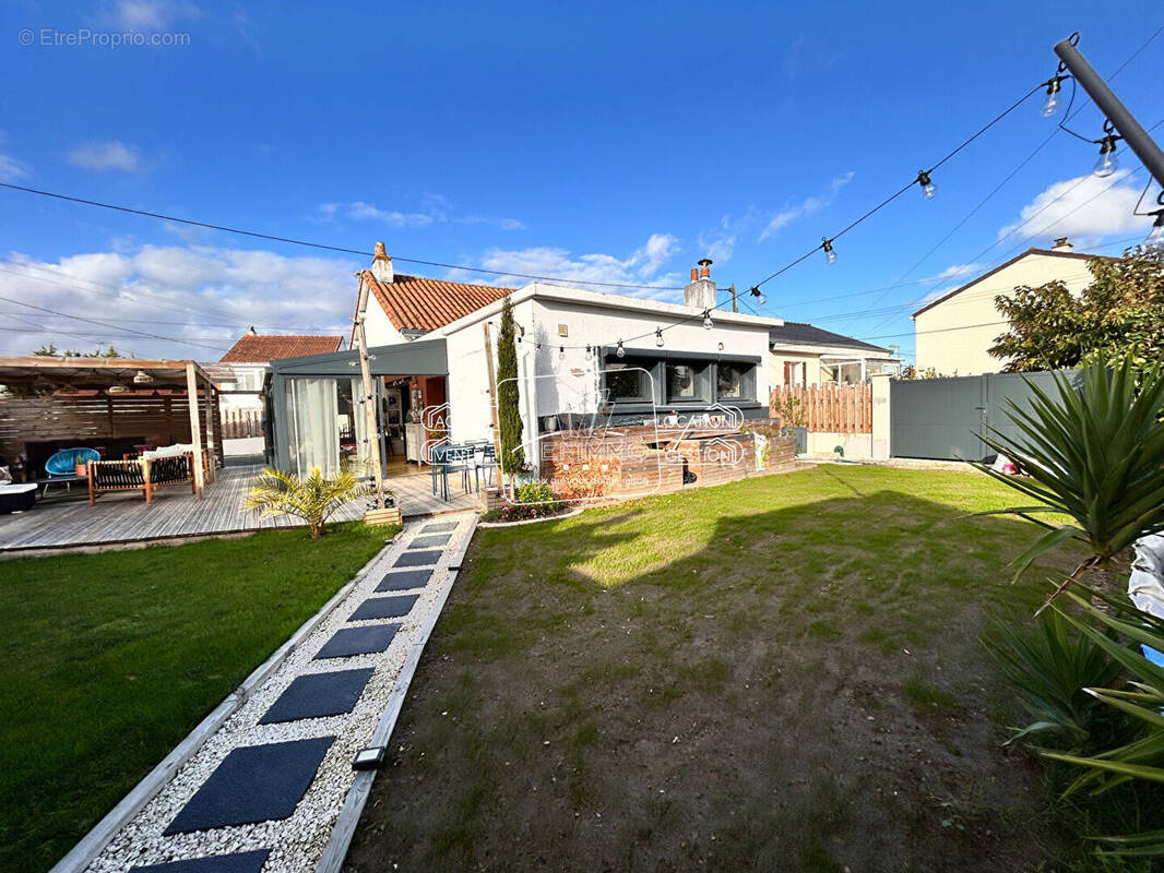 Maison à SAINT-SEBASTIEN-SUR-LOIRE