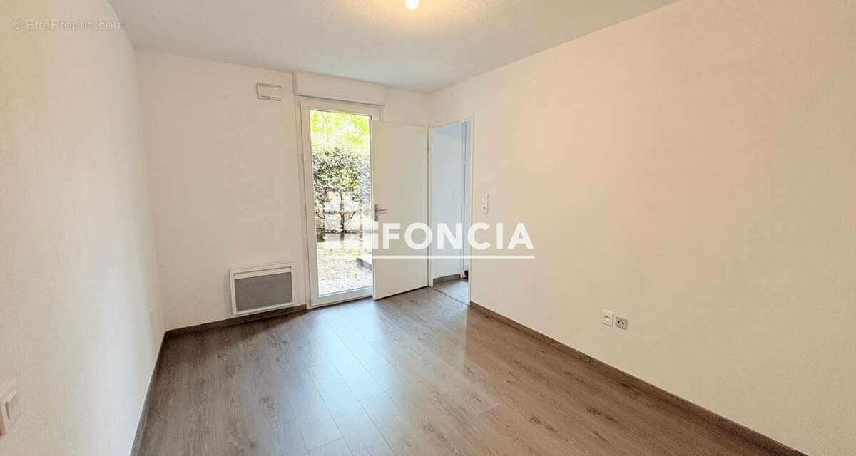 Grand t2 de 48 m2 proche de l'ormeau - photo 5
