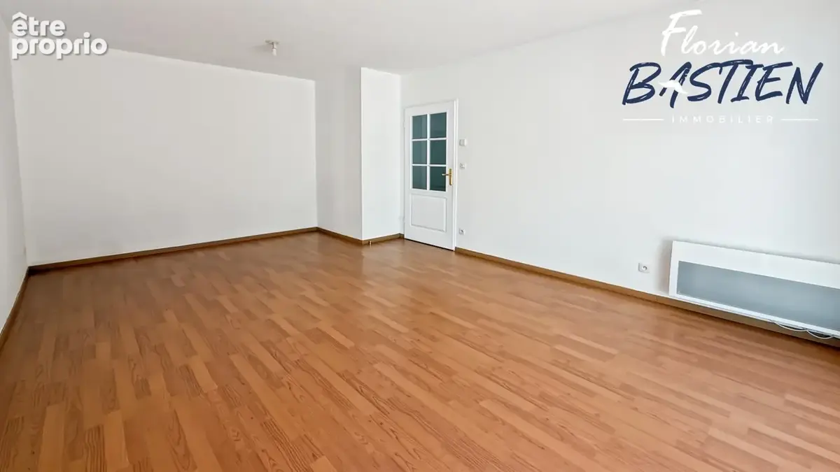  NOUVEAUTÉ À VALENCIENNES : un T2 en rez-de-chaussée avec terrasse de 20 m² et garage ! - photo 2