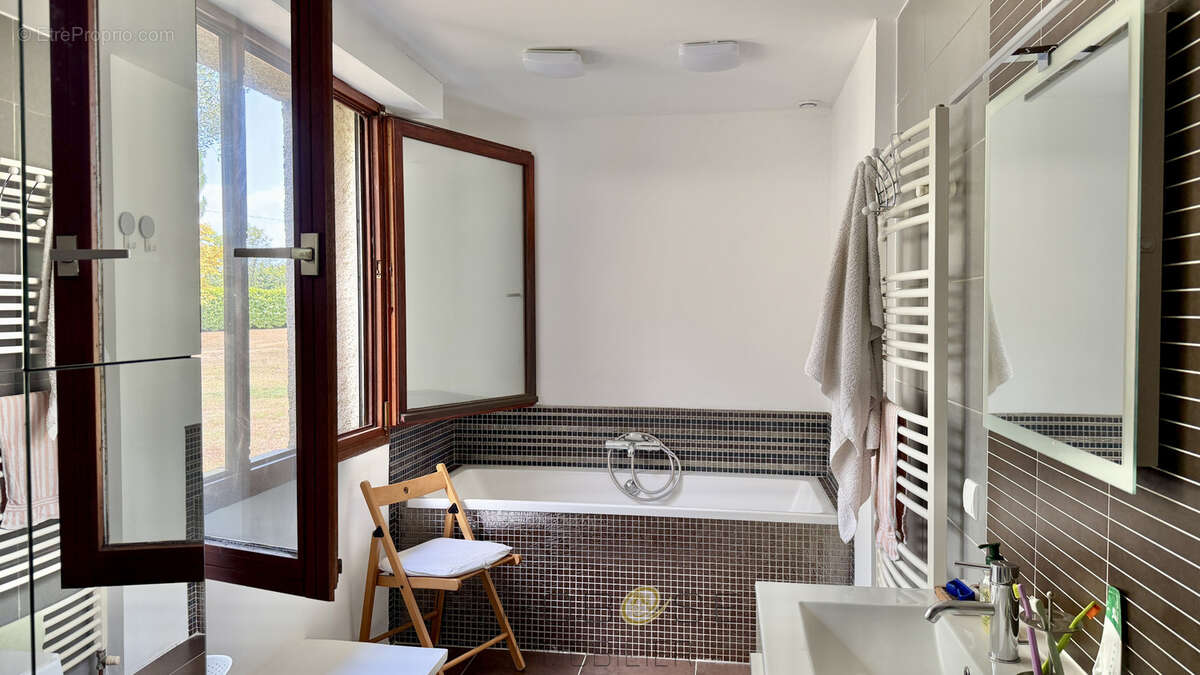 Tonneins - Villa d'architecte atypique ! - photo 22