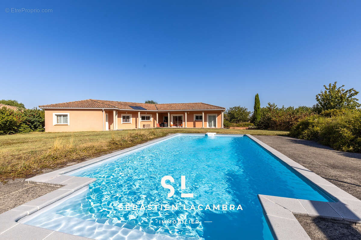Maison de plain-pied avec piscine, 4 chambres et 3 008 m2 de terrain - photo 4
