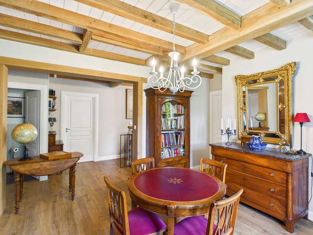 Maison à PIEGUT-PLUVIERS