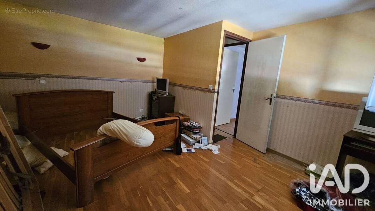 Maison 103 m² à Villeneuve-La-Guyard  - photo 9