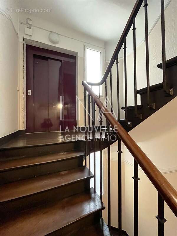 Appartement à LES LILAS