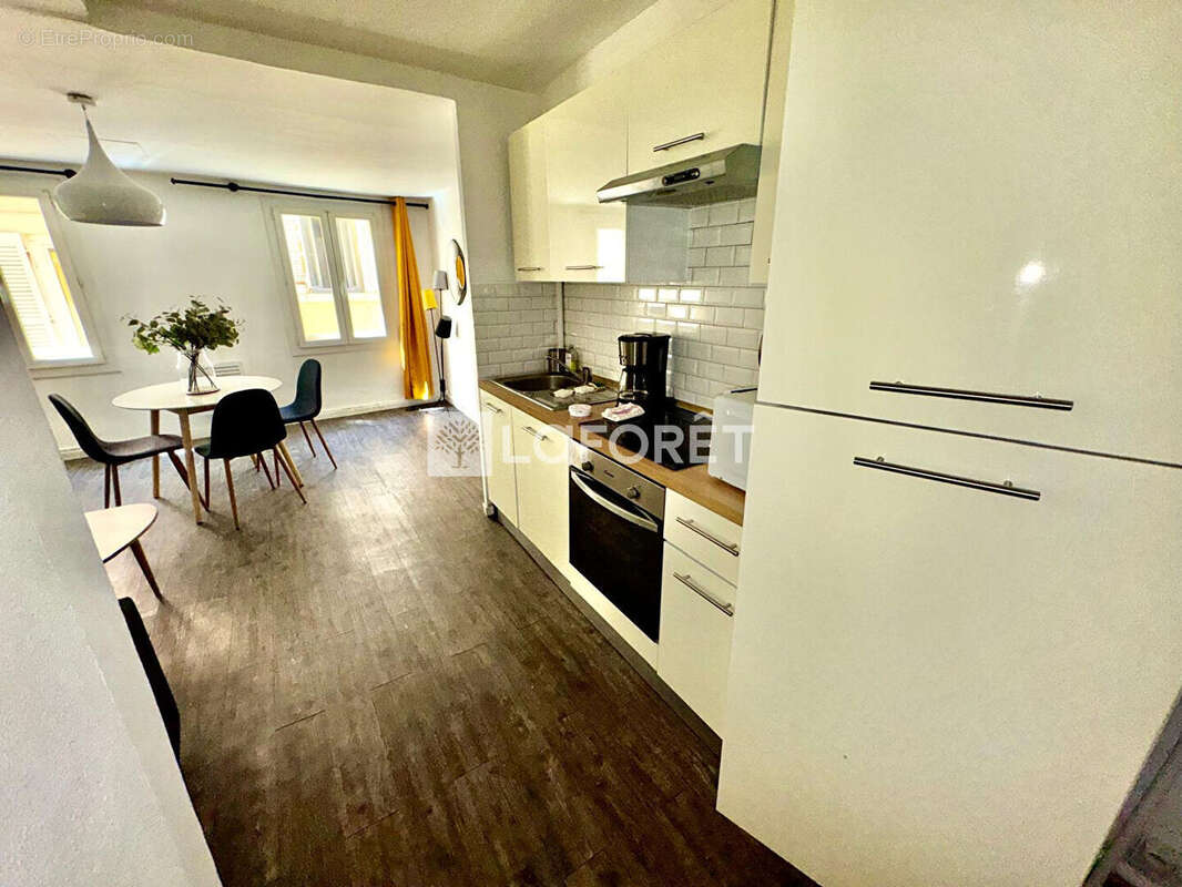 Appartement à MARSEILLE-2E