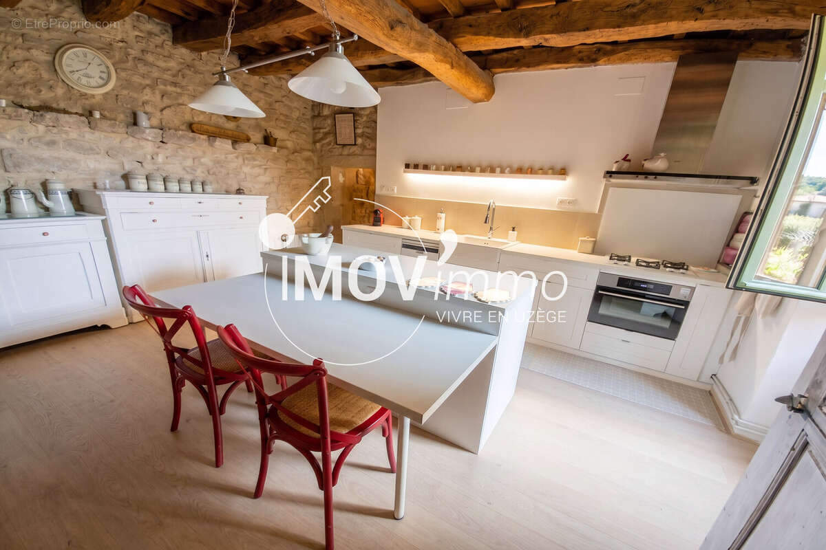 Maison 7 pièces 228 m² à vendre à Gaujac (30330) - photo 4