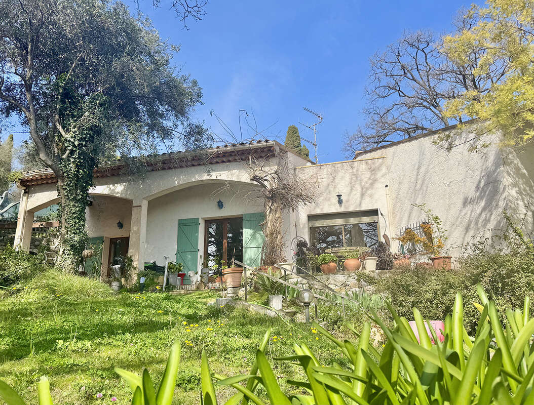Maison à SPERACEDES