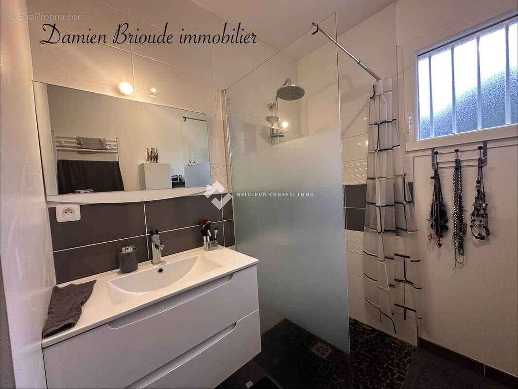 Maison à CHAMPS-SUR-TARENTAINE-MARCHAL