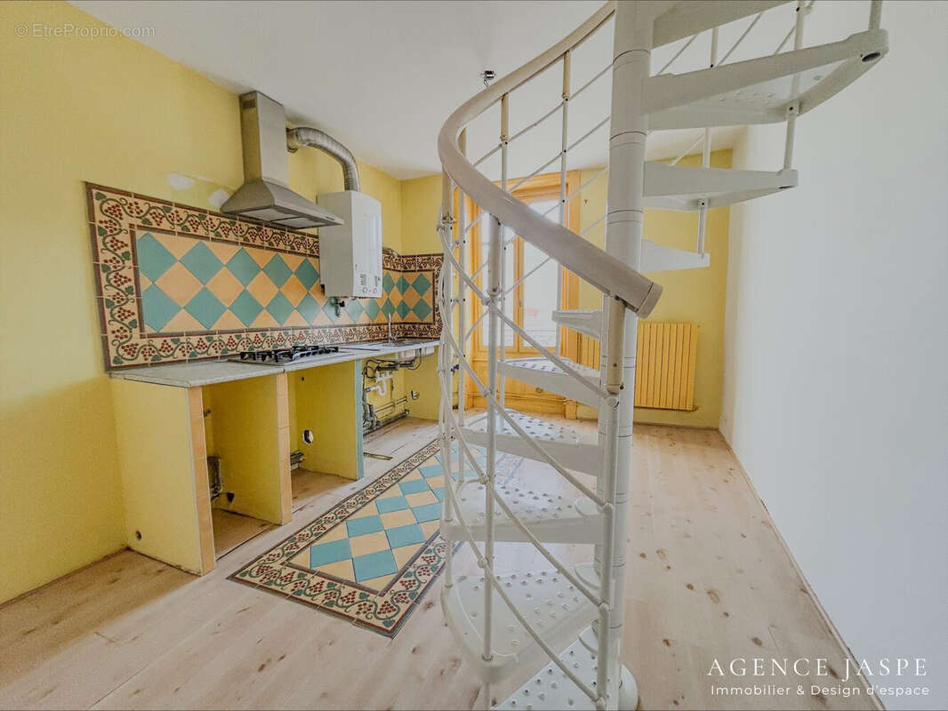 Appartement à SAINT-ETIENNE