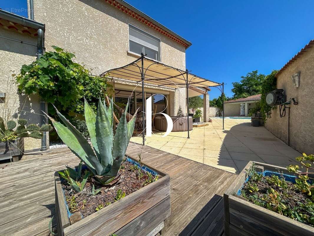 Maison à VALLON-PONT-D&#039;ARC