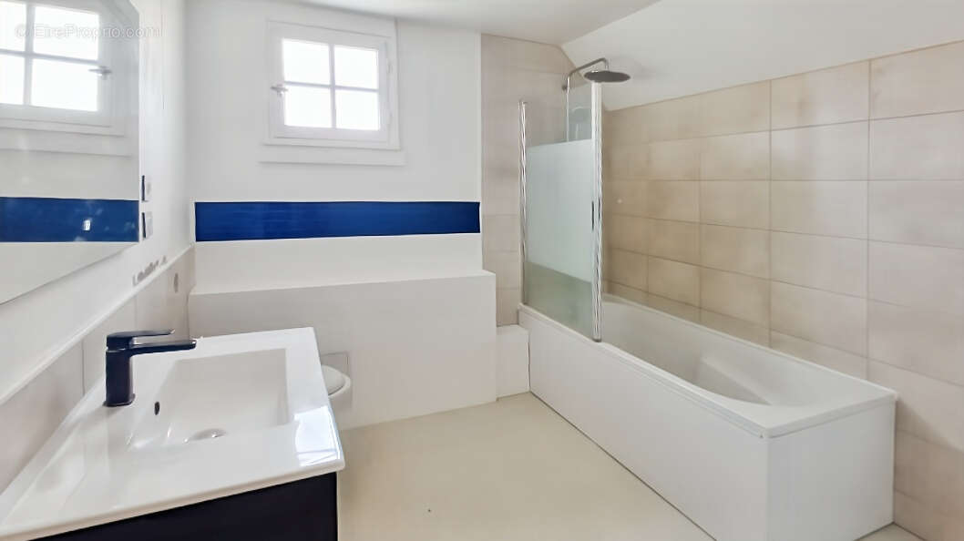 Maison à SAINT-MARCEL