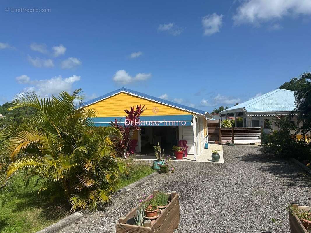 Maison à RIVIERE-SALEE