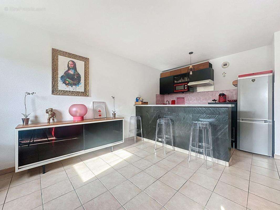 Appartement à VILLENEUVE-LES-AVIGNON