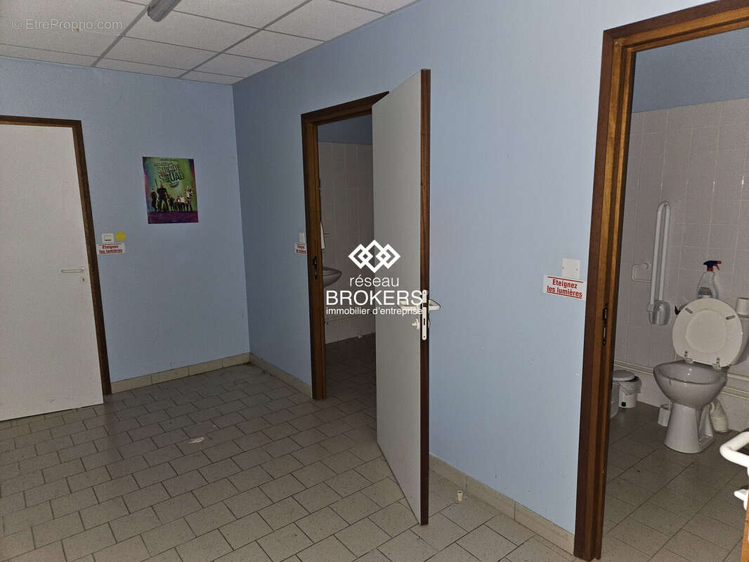 Commerce à LA CLAYETTE