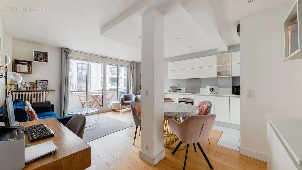 Appartement à LEVALLOIS-PERRET