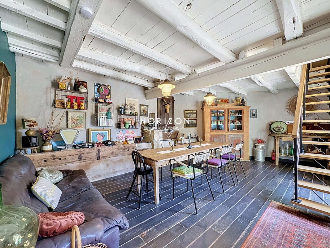 Maison 355 m² à Lancie  - photo 8