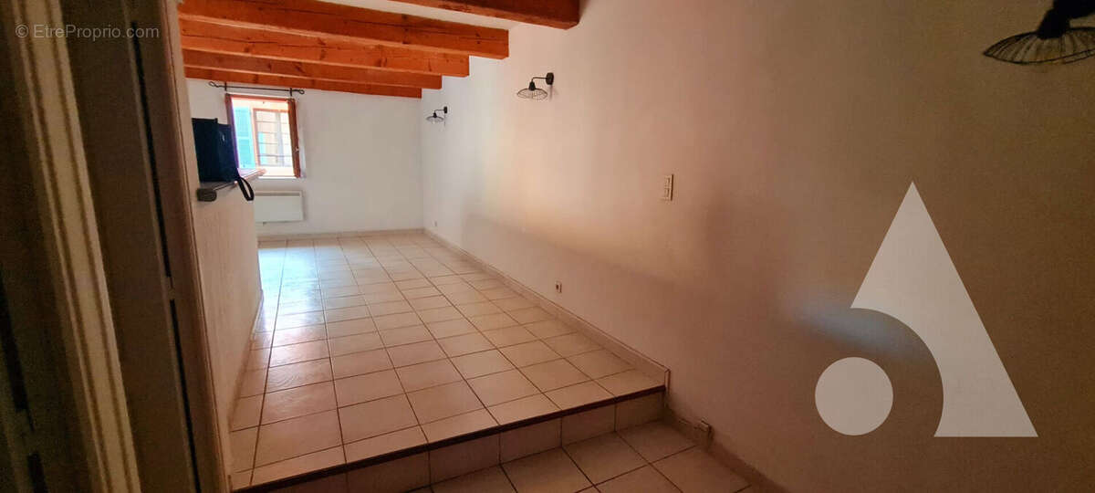 Appartement à LE MUY