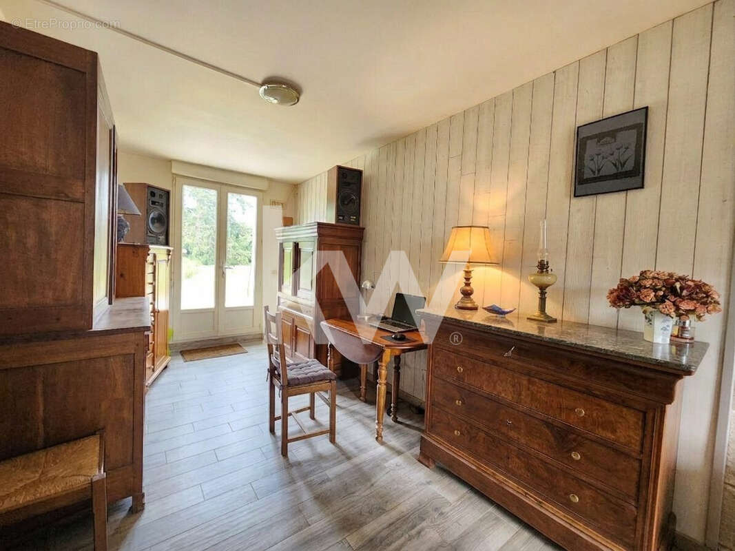Maison 307 m² à Ouvrouer-Les-Champs  - photo 9